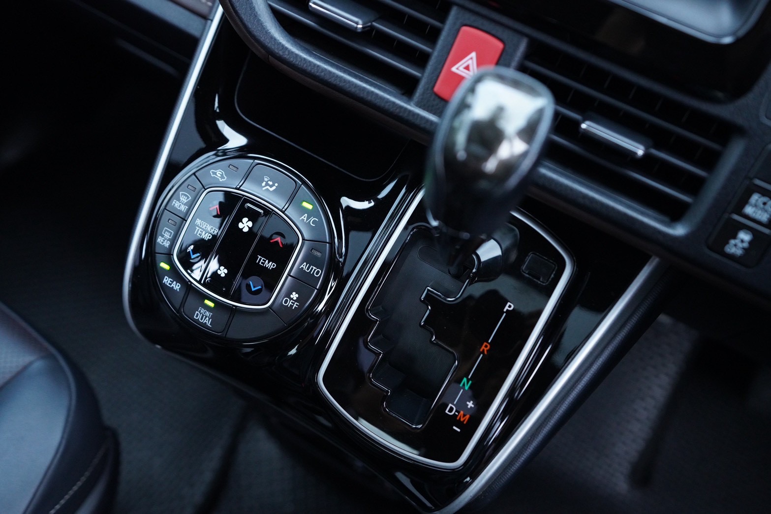 Toyota Esquire ปี 2019