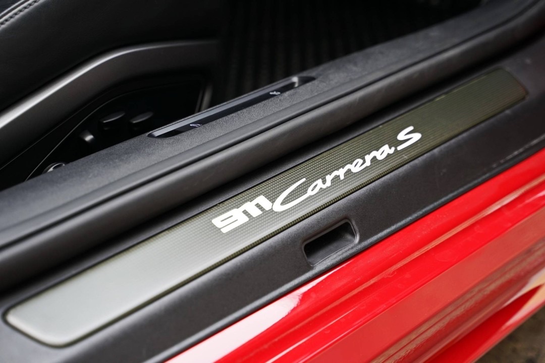 Porsche 911 Carrera S 992 ปี 2021