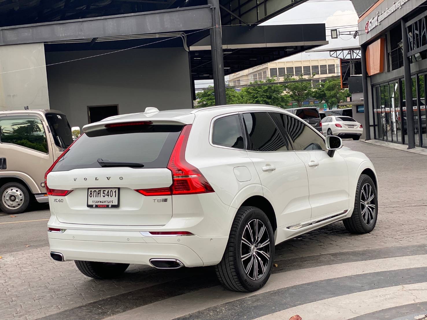 Volvo XC60 2.0 T8 Inscription 4wd SUV AT ปี 2019
