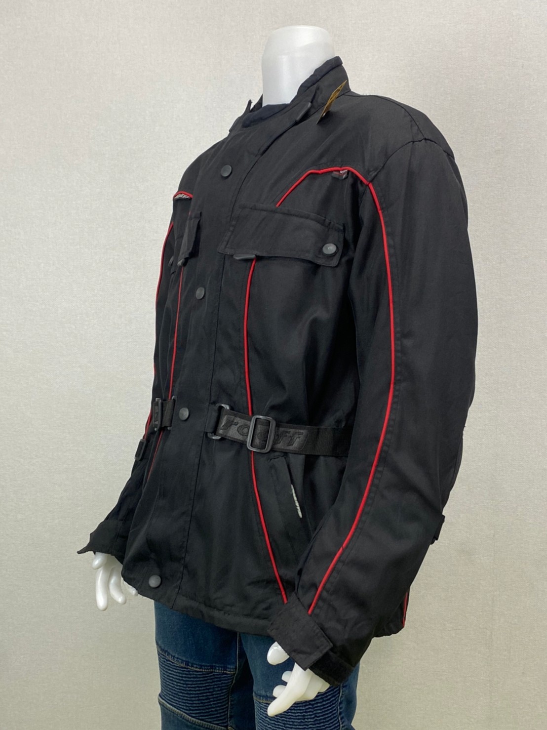 เสื้อขี่มอเตอร์ไซด์( มือสอง) RCTA 250 อก 54" ยาว 29" ยี่ห้อ**roleff**