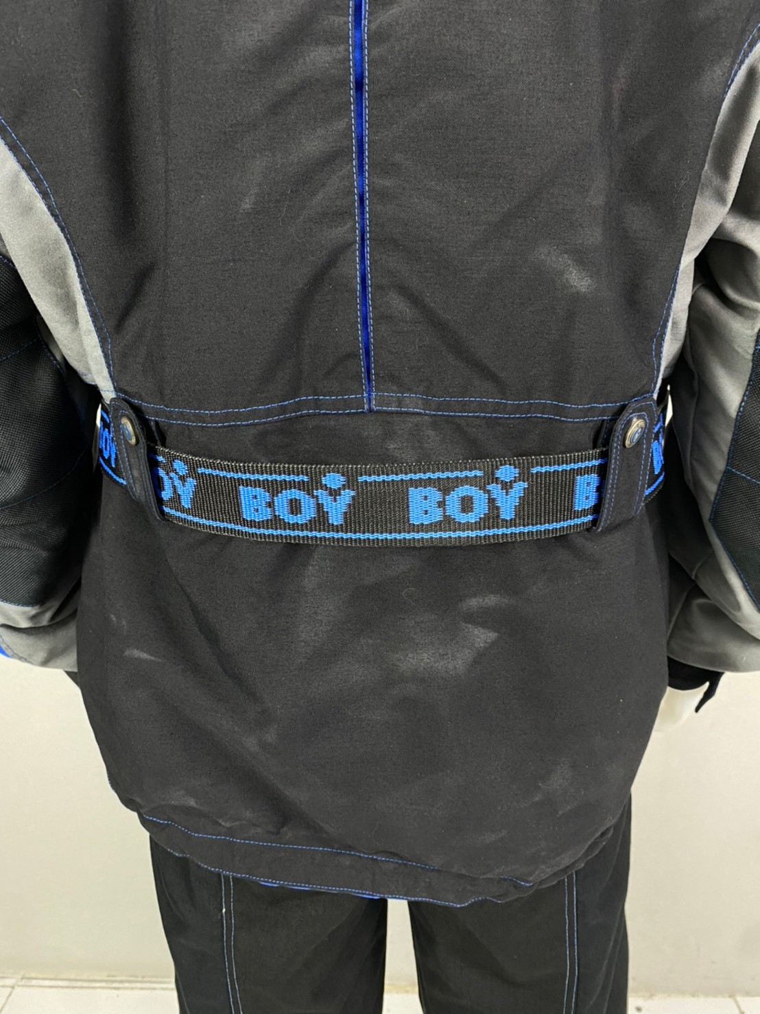 ชุดสำหรับขี่มอเตอร์ไซด์ ( มือสอง ) SET 008 ชุดทัวริ่ง เสื้อการ์ด + กางเกง ยี่ห้อ* ** BOY***