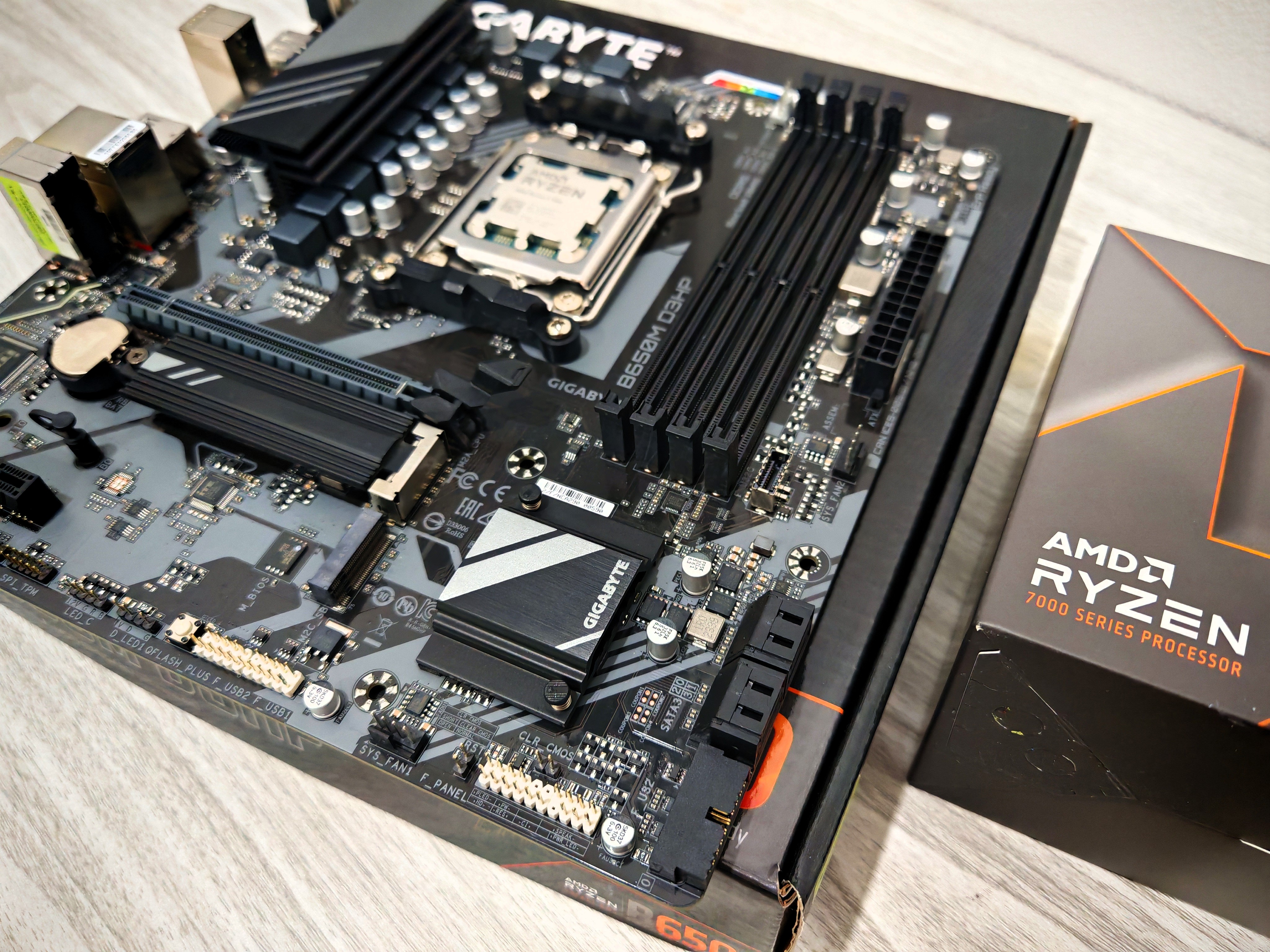 เซ็ตมัดรวม บอร์ด B650M + R5 7600