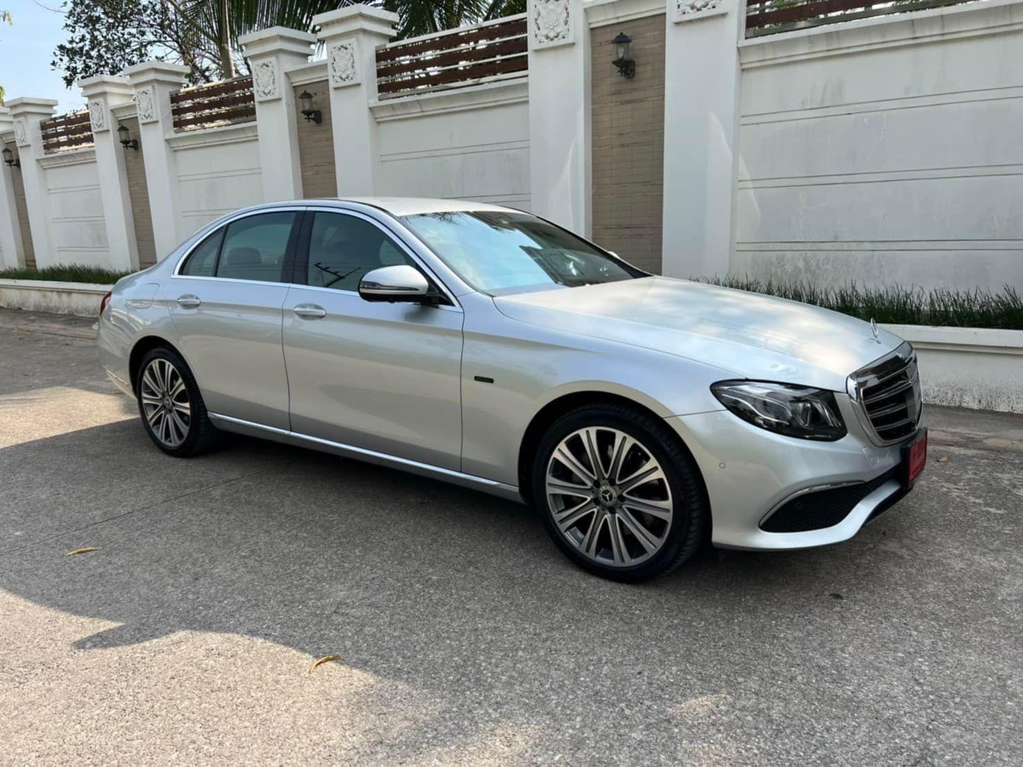 Mercedes-Benz E300e Exclusive ปี 2020