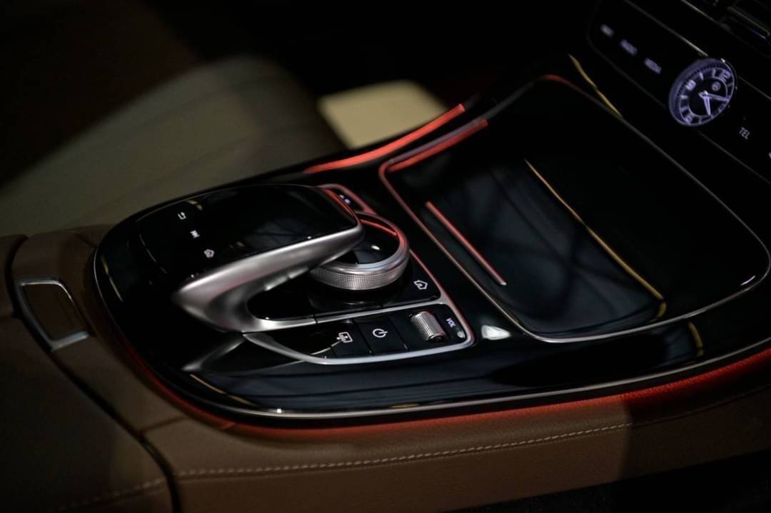 Mercedes-Benz E350e Avantgrade ปี 2019