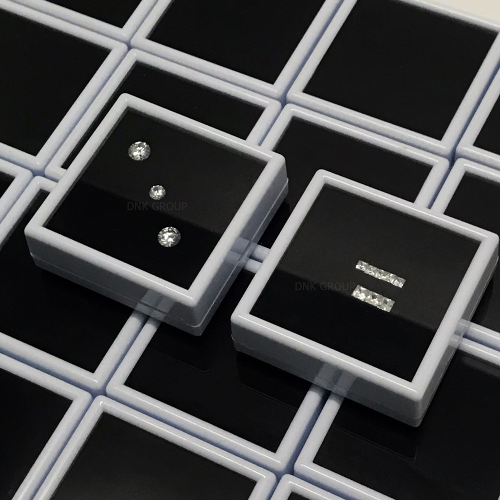 กล่องใส่พลอย,กล่องใส่เพชร,กล่องใส่อัญมณี ขนาด4x4,6x6 cm.(20 ใบ/แพ็ค) ด้านในเป็นฟองน้ำอย่างดี