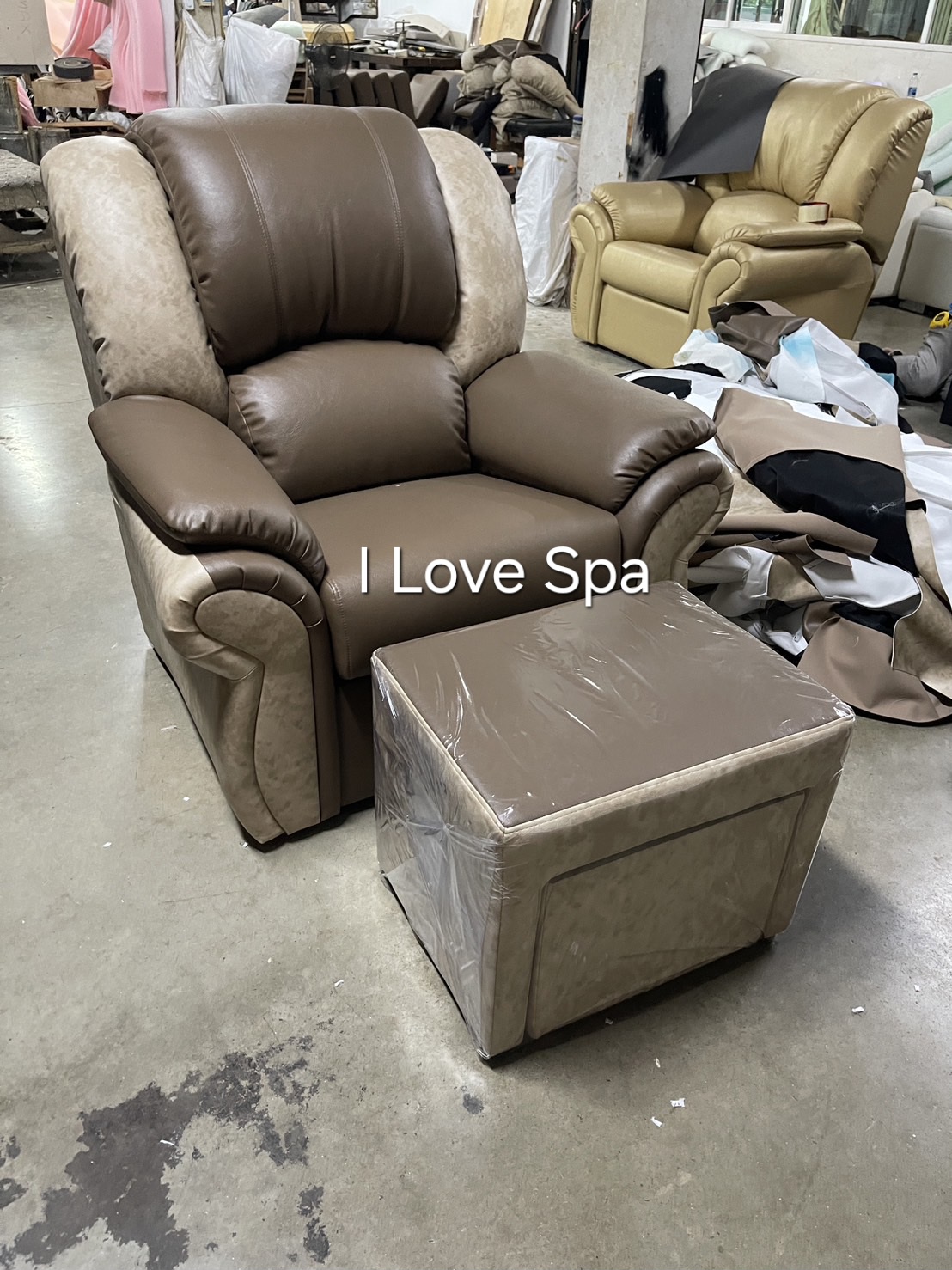 เก้าอี้นวดฝ่าเท้า รุ่น Premium ดีไซน์แขนหลุยส์