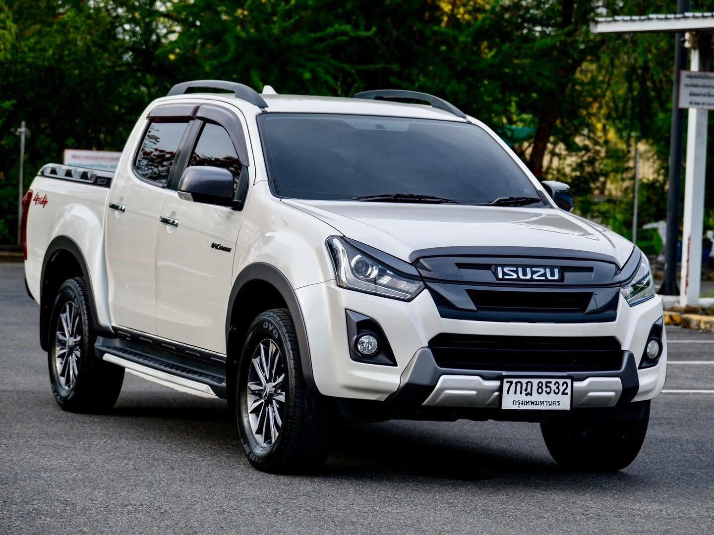 ISUZU V-Cross 4x4 3.0DDI Z prestige ปี 2018