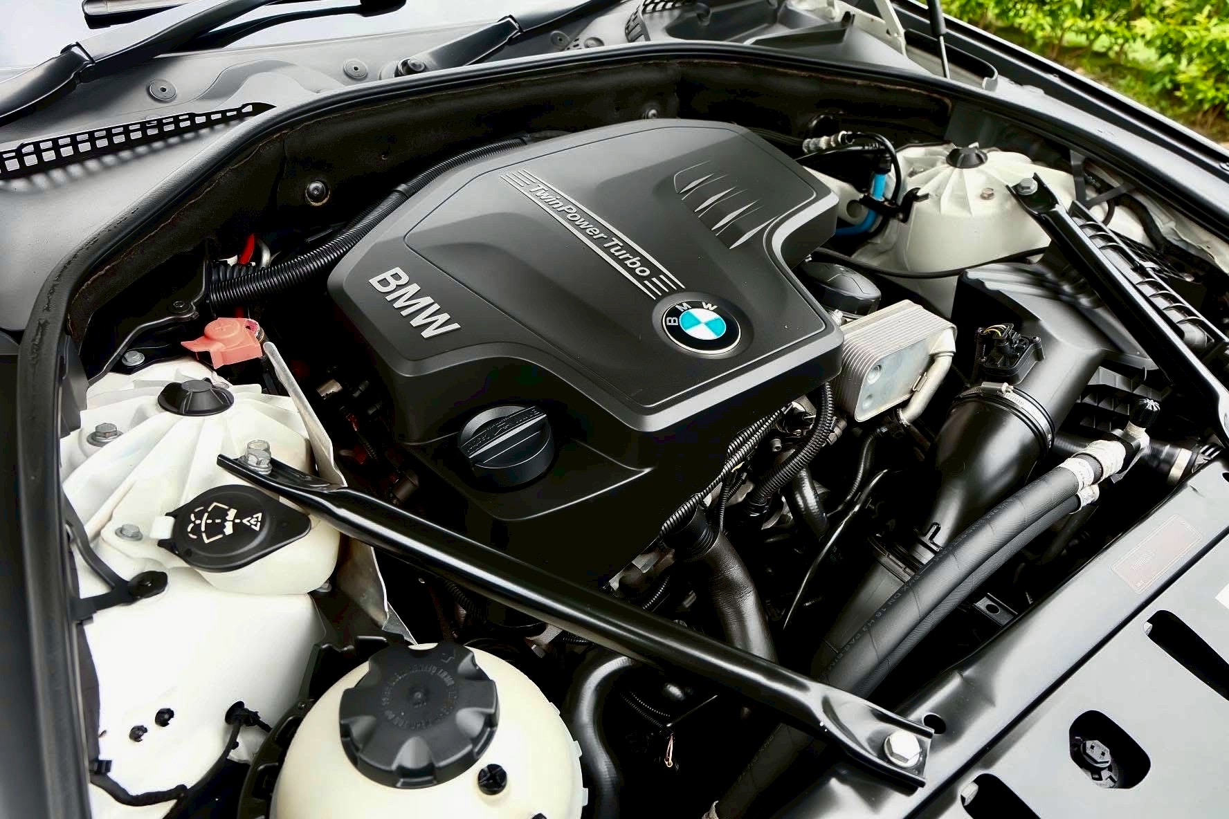 Bmw F10 520i LCI Twin Turbo ปี 2013