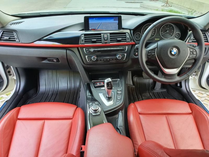 BMW 320d Sport F30 สีขาว ปี 2012