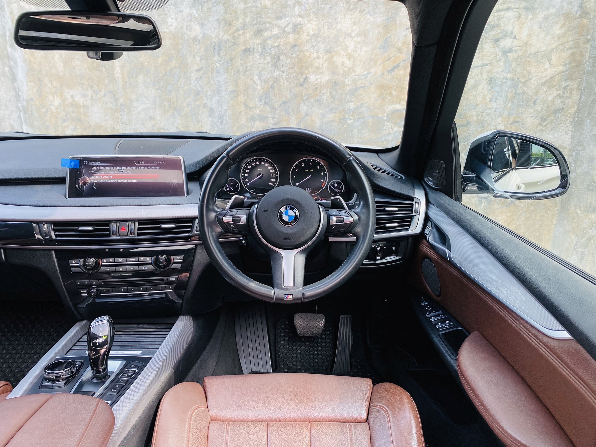 BMW X5 xDRIVE 40e M SPORT โฉม F15 ปี 2017