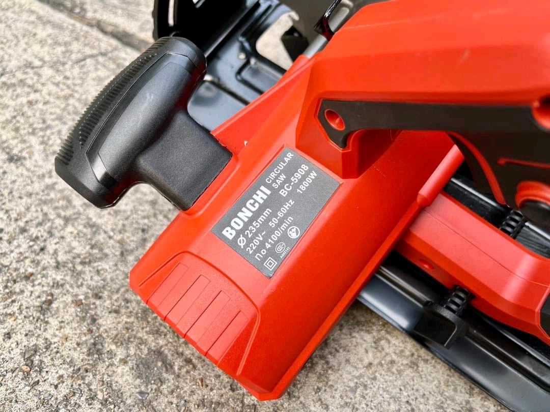 เลื่อยวงเดือน BONCHI 9 นิ้ว รุ่น BC-5908 แถมฟรี ใบเลื่อยวงเดือน 9 นิ้ว