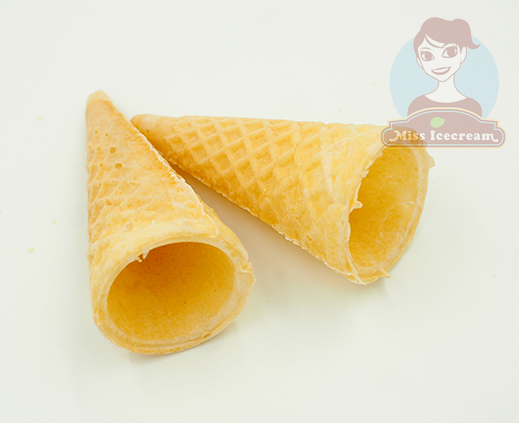 โคนไอศกรีม ยี่ห้อฉอยชิว (CCC)