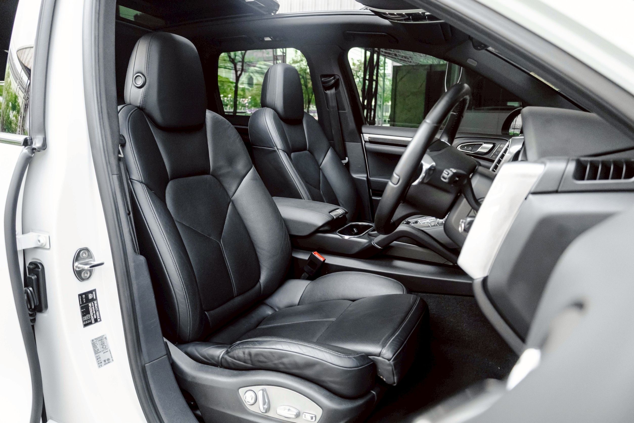 Porsche Cayenne Diesel 3.0 ZDL ปี 2013 แท้ๆ