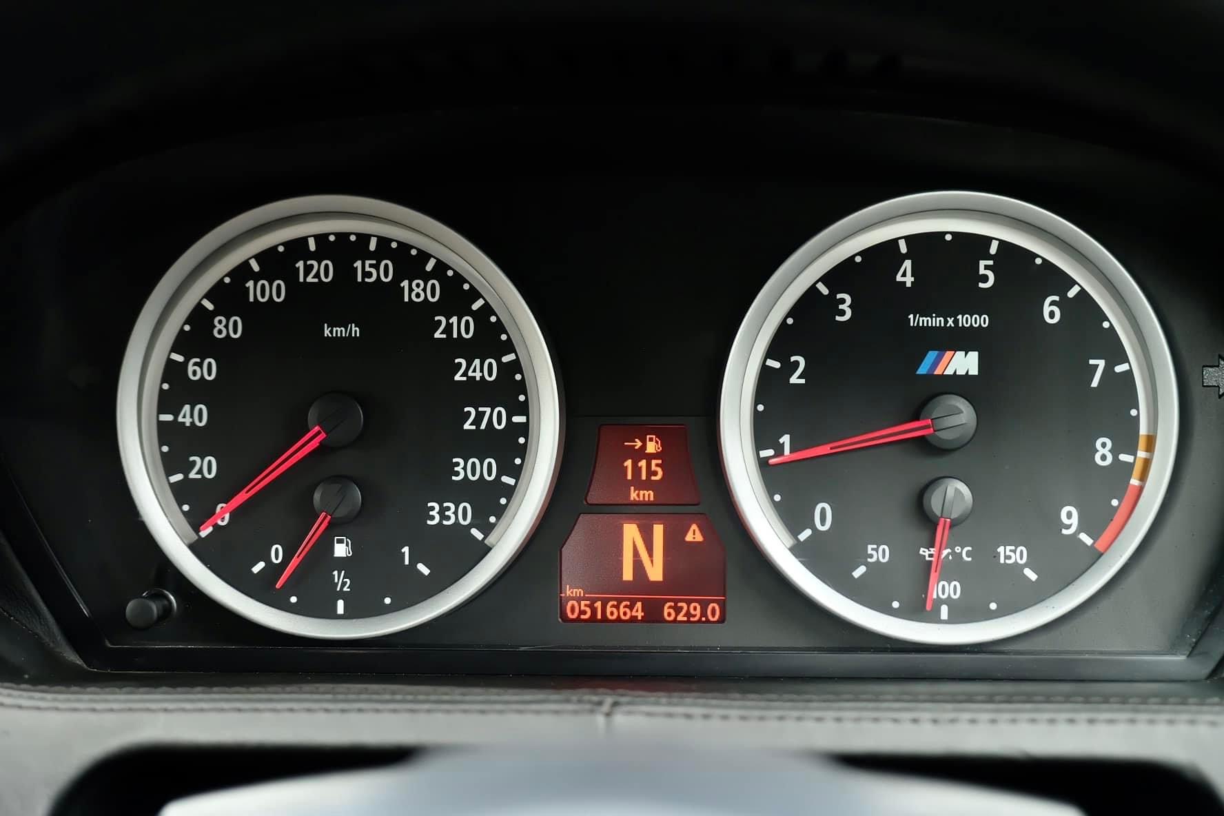 Bmw M6 ( E63 ) 5.0 Convertible M Sport ปี 2011