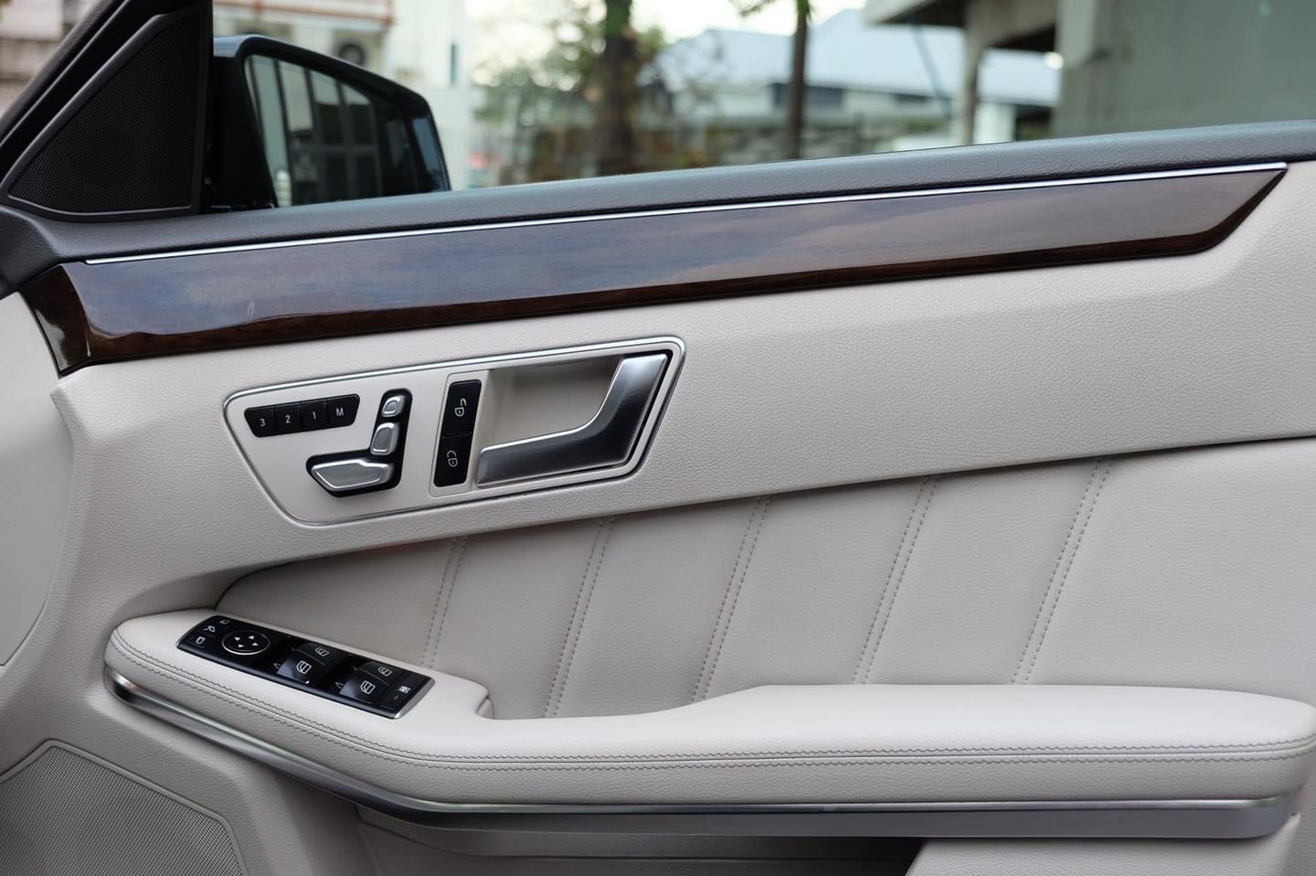 Mercedes-Benz E200 CGi (W212) ปี 2014