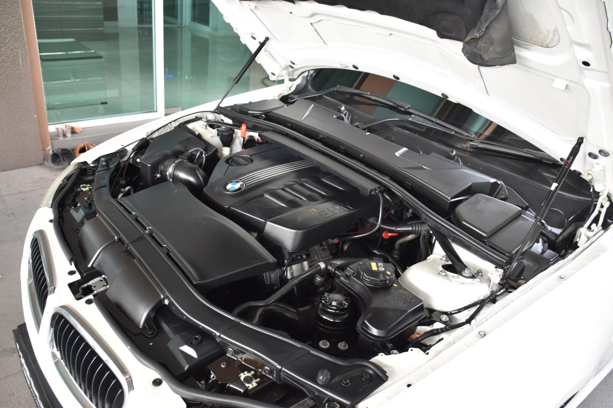 BMW 320d SE LCI V-Shape E90 ปี2012