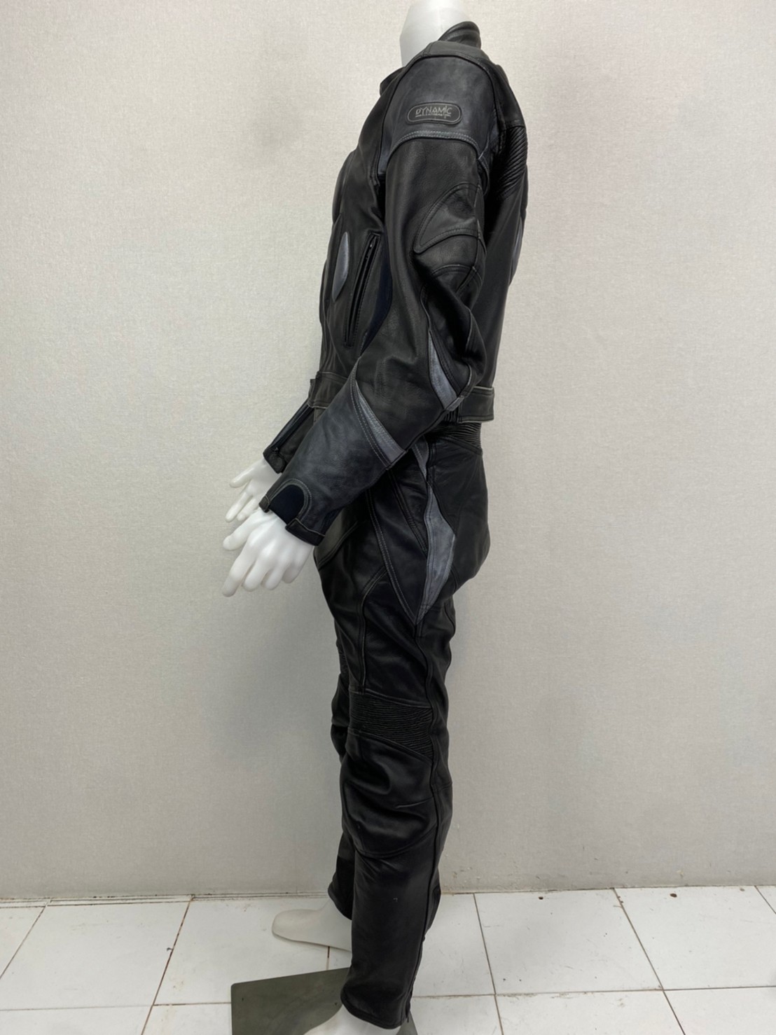 ประเภททรงชุด : Racing suit RCSS 020 (ชุดเลื้อ+กางเกง) : ยี้ห้อ....DYNAMIC