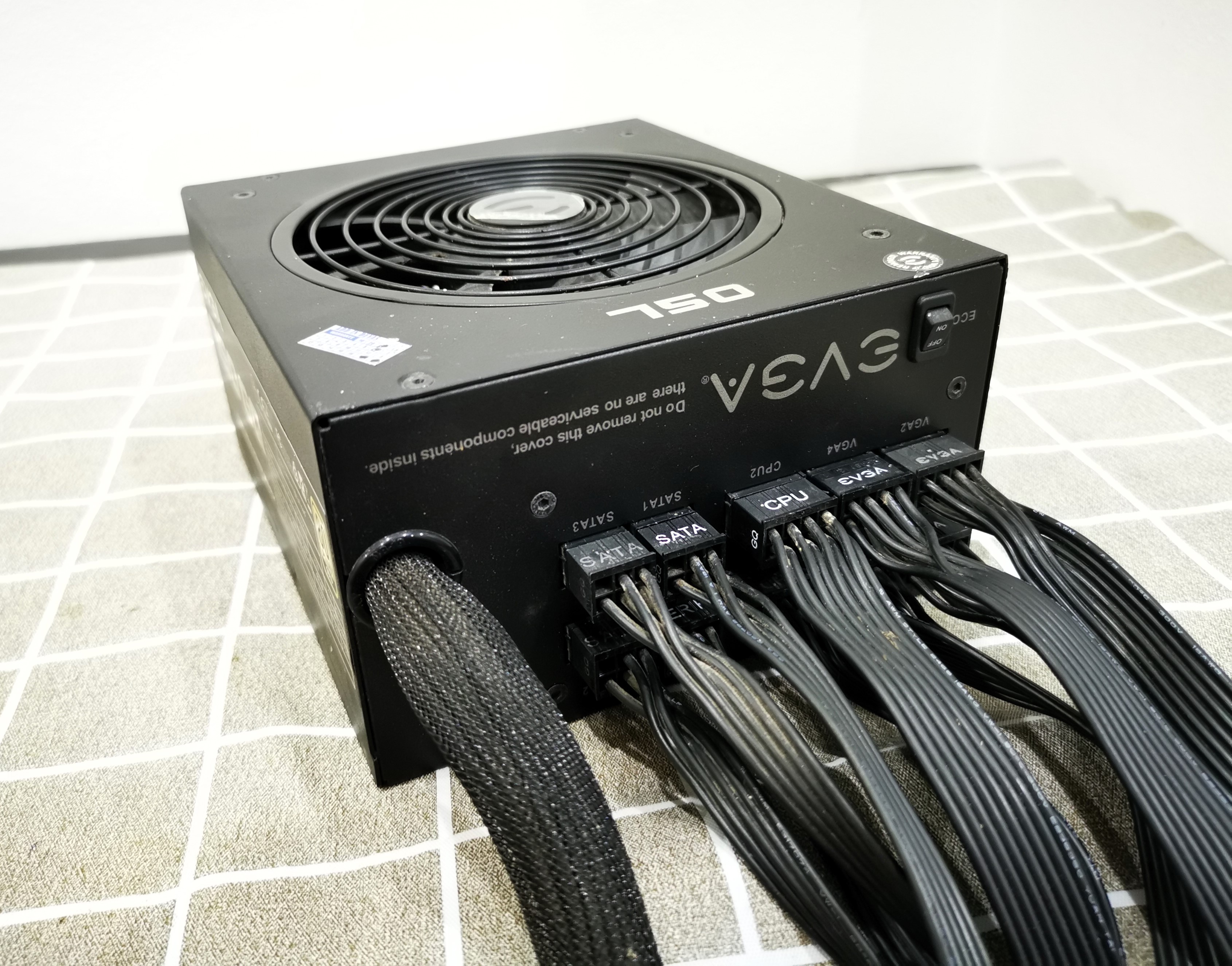PSU EVGA 750GQ 750W (80+ Gold)