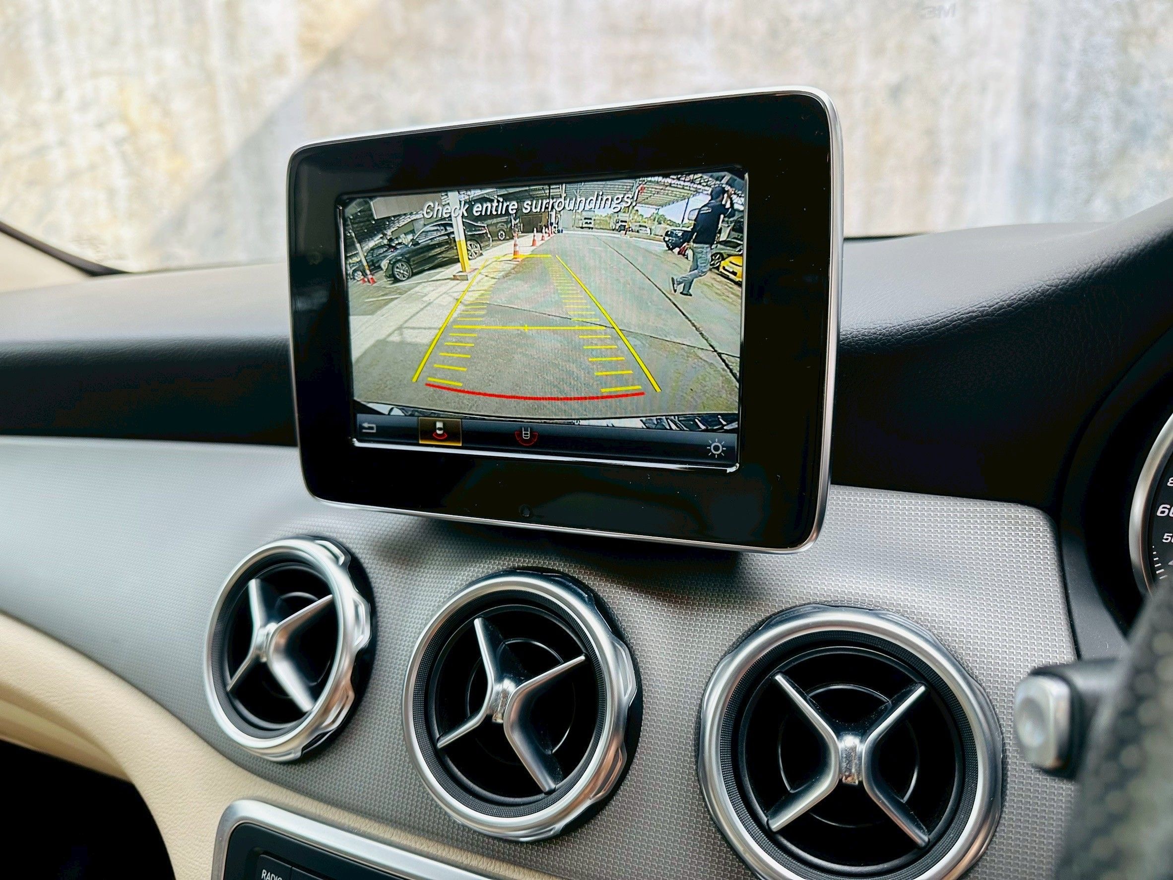 Mercedes-Benz GLA200 W156 ปี 2020