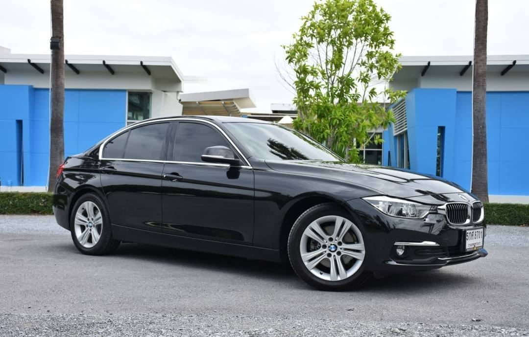 BMW 320D Luxury ปี 2016