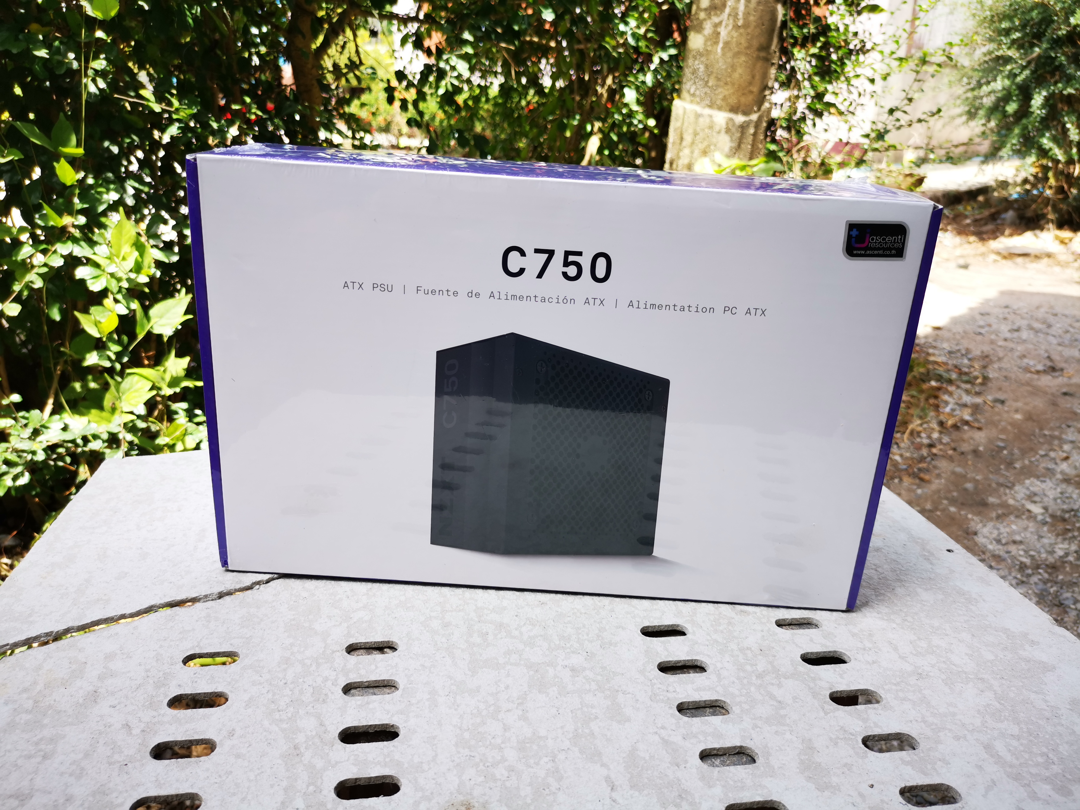 NZXT C750 - 750W (80+ GOLD)