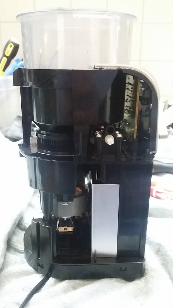 ซ่อมเครื่องบดกาแฟ ยี่ห้อ KRUPS รุ่น GVX2 อาการเครื่องไม่ทำงาน