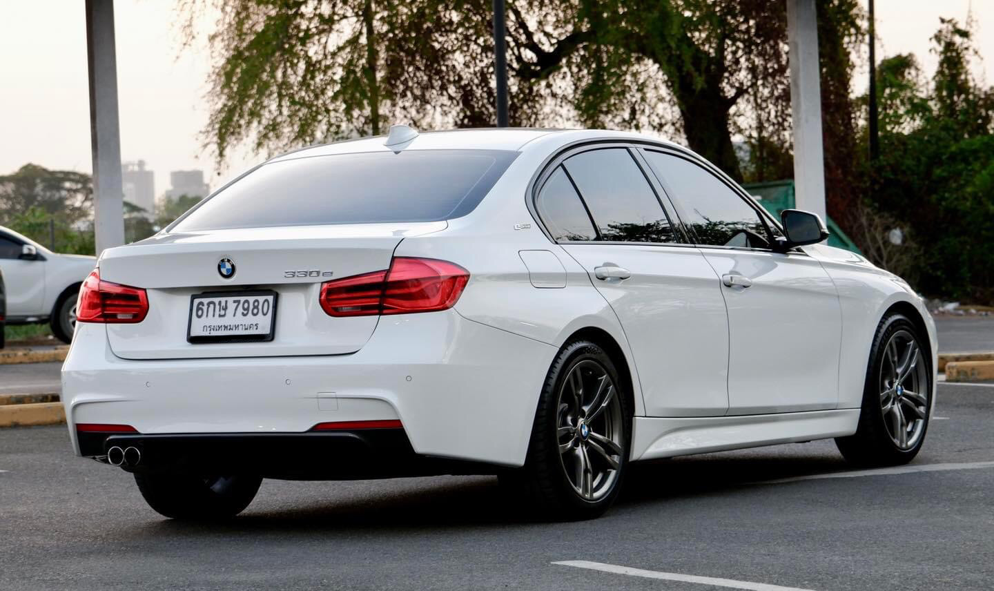 BMW F30 330e Plug-In M-Sport Package Fulloption ปี 2017