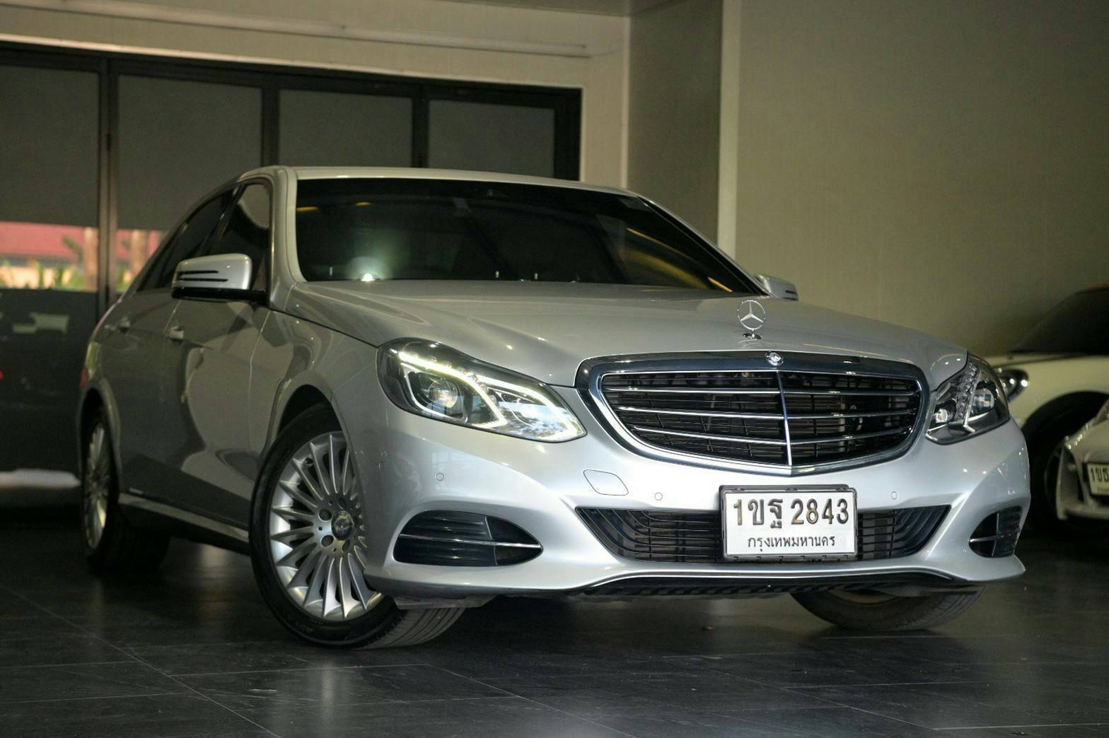 Mercedes-Benz E300 Blutec Hybrid Exclusive ปี 2013