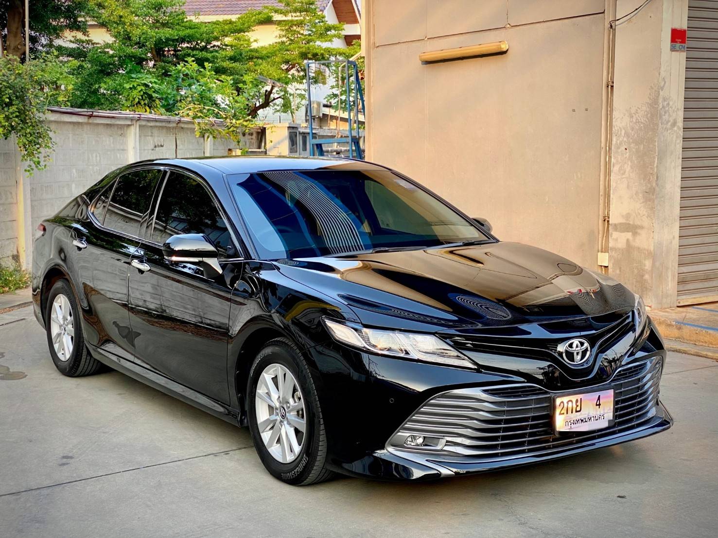 Toyota Camry 2.0G ปี 2019