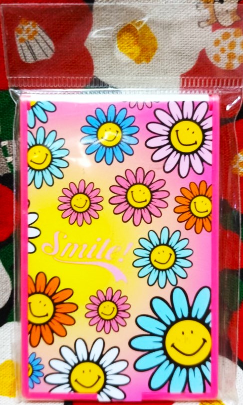 กระจกแบบพกพา ของแท้จากญี่ปุ่น MADE IN JAPAN Size : 6 x 8.5 cm