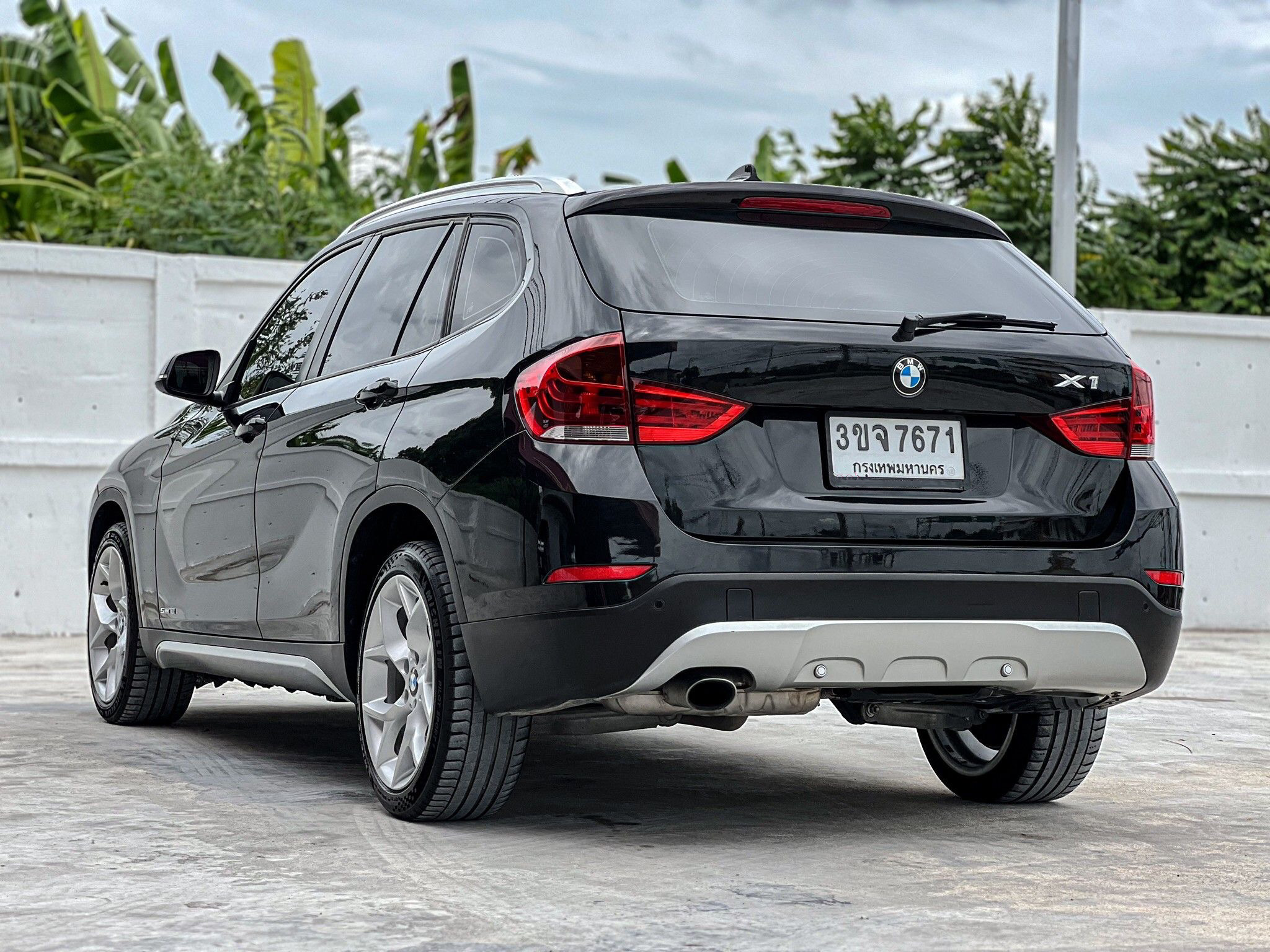 BMW X1 sDrive1.8i xLine โฉม E84 ปี 2015