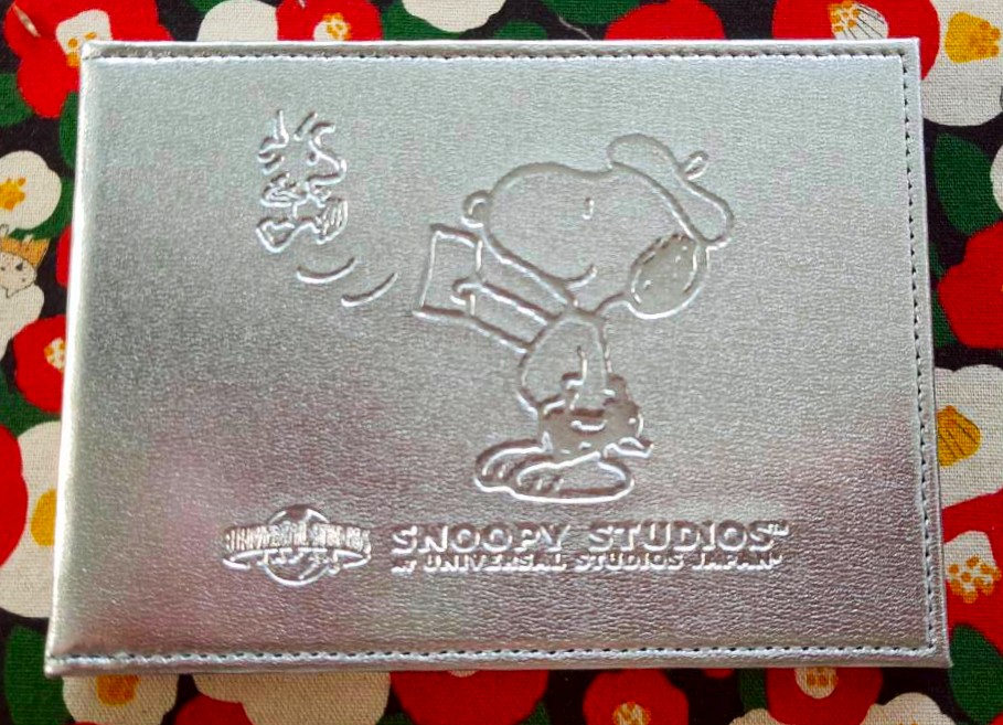 กรอบรูป สนูปี้ ของแท้จากญี่ปุ่น Snoopy Studios Universal studio's JAPAN สามารถใส่รูป ขนาด 3 x 5 นิ้วได้ 2 ด้าน สวยมาก