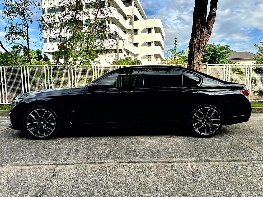 BMW 745le M Sport 3.0 V6 ปี 2022