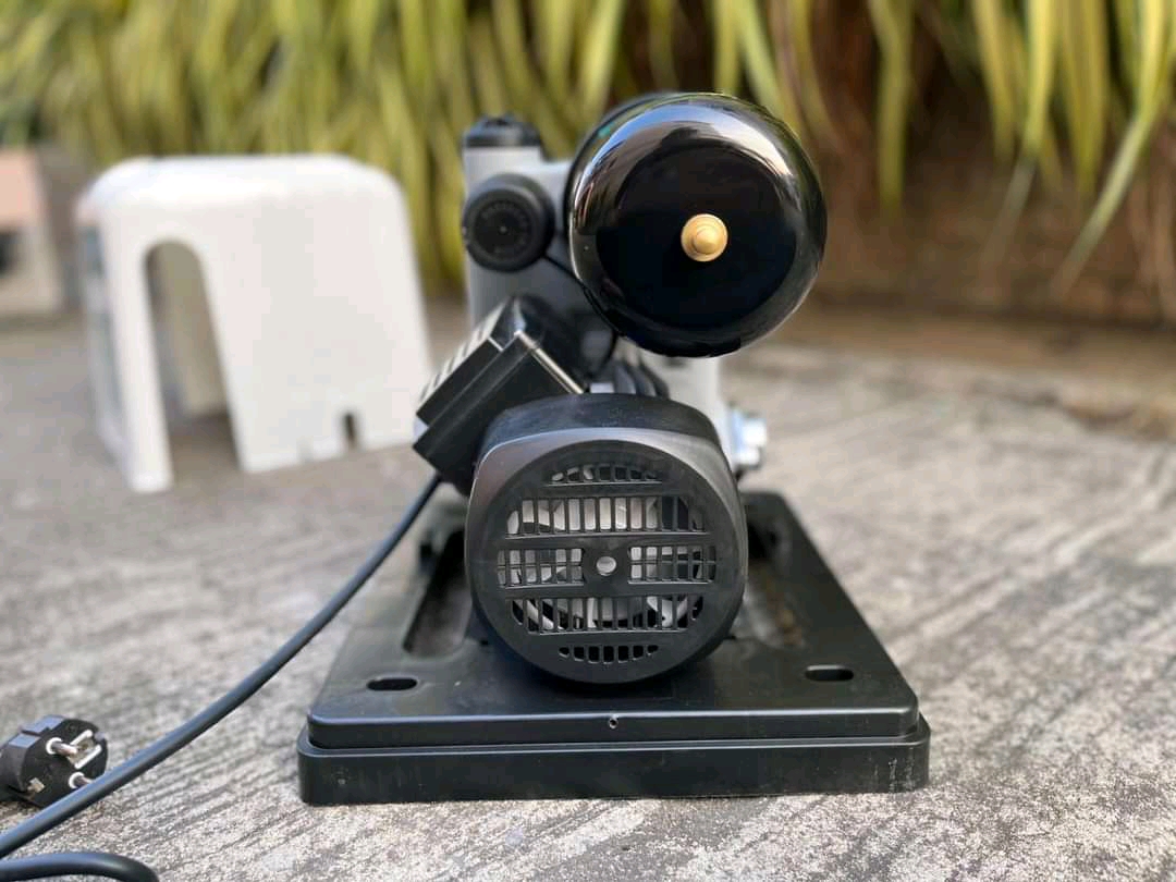 ปั๊มน้ำอัตโนมัติ รุ่น KT-TURBO-420 มีฝาครอบ+ฐานพลาสติกเหนียว กำลัง 420 วัตต์