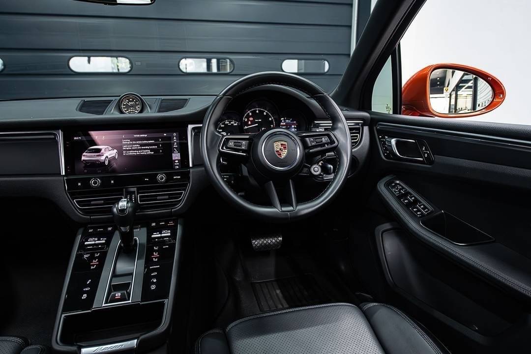 Porsche Macan ปี 2023