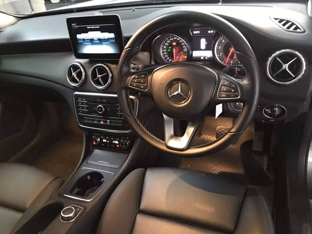 Mercedes-Benz GLA200 Urban ปี 2016
