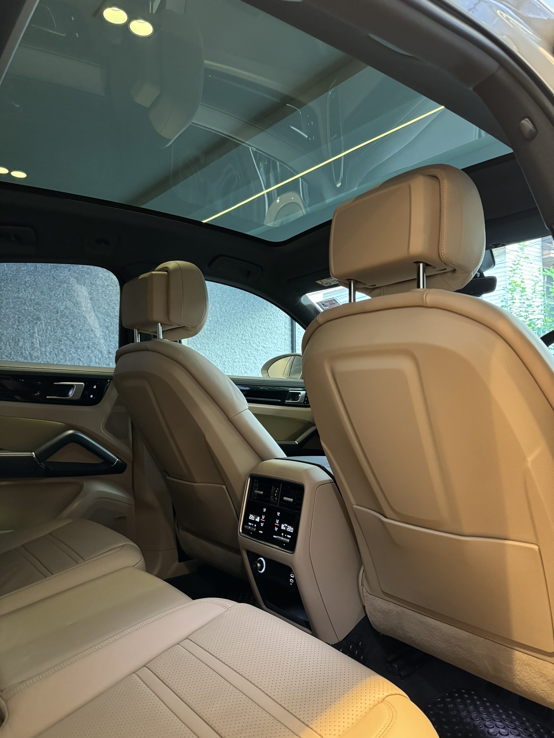 Porsche Cayenne Coupe ปี 2020