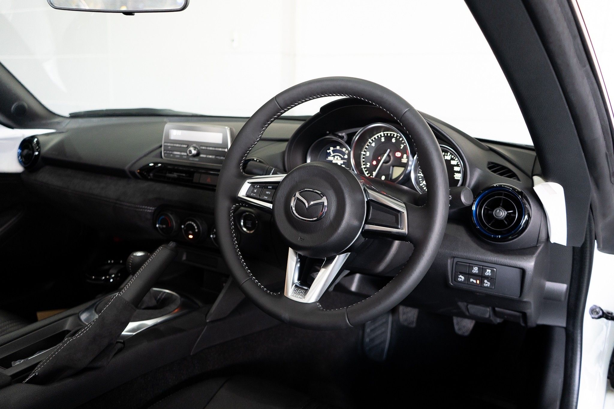 Mazda MX-5 1.5 convertible MT 2023 จดทะเบียน2025 (ป้ายแดง)