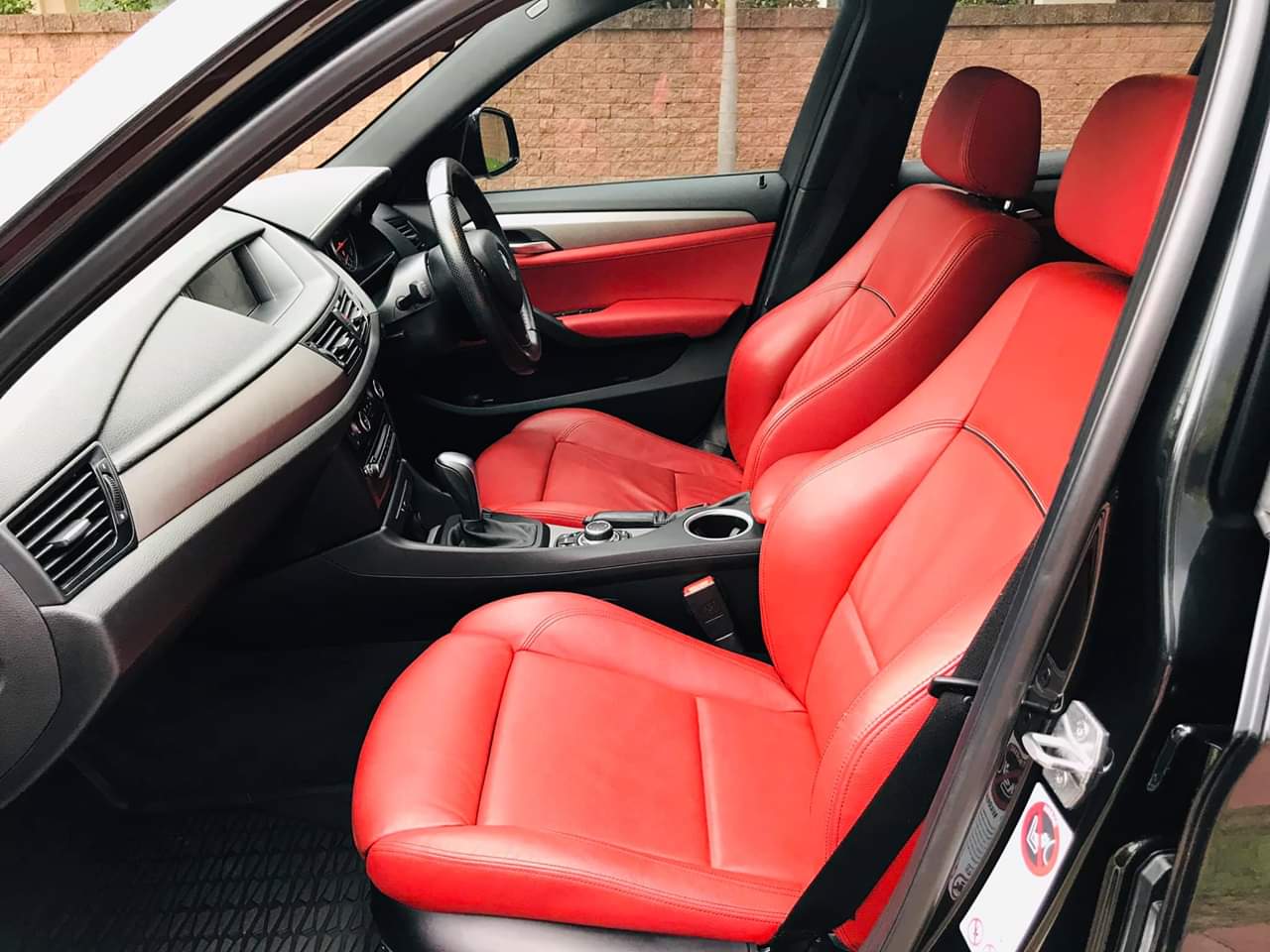 BMW X1 sDrive 1.8i M Sport LCI ปี 2015