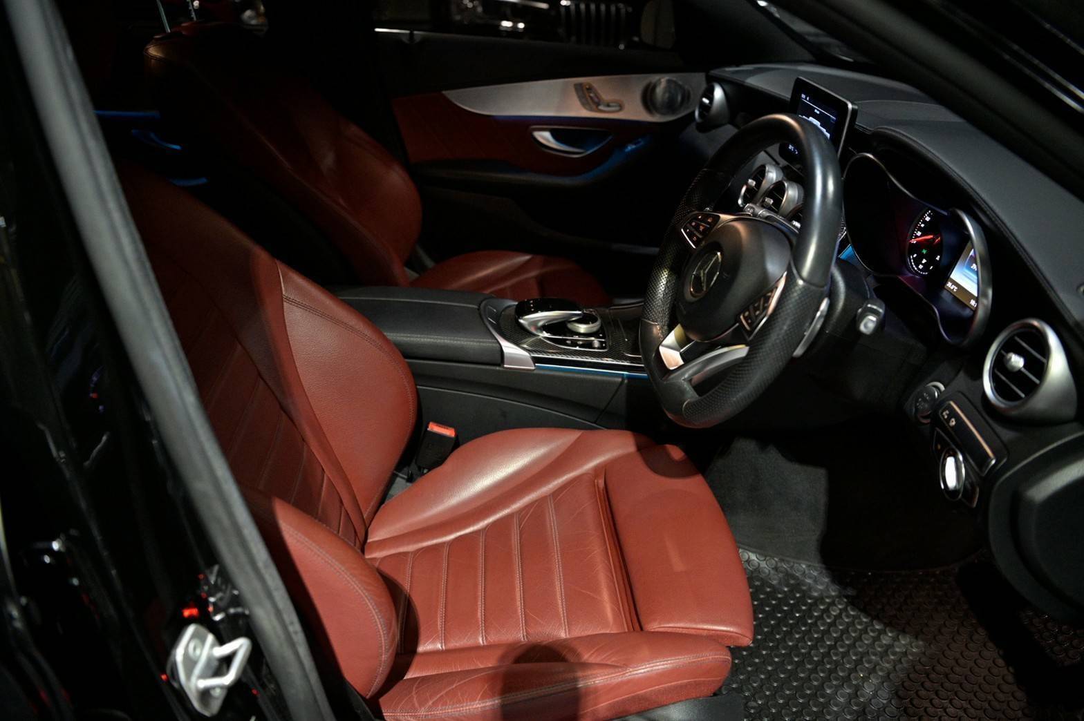 Mercedes-Benz C350e AMG ปี 2017