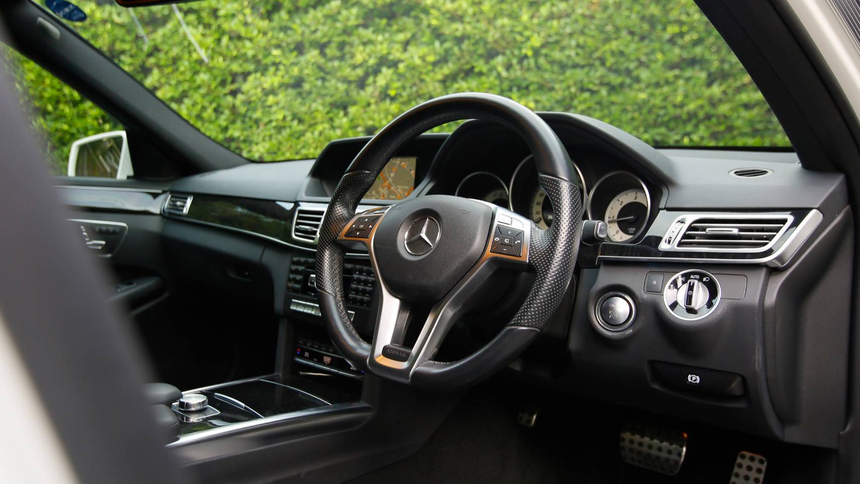 Mercedes Benz E300 Diesel Hybrid AMG Dynamic ปี 2013