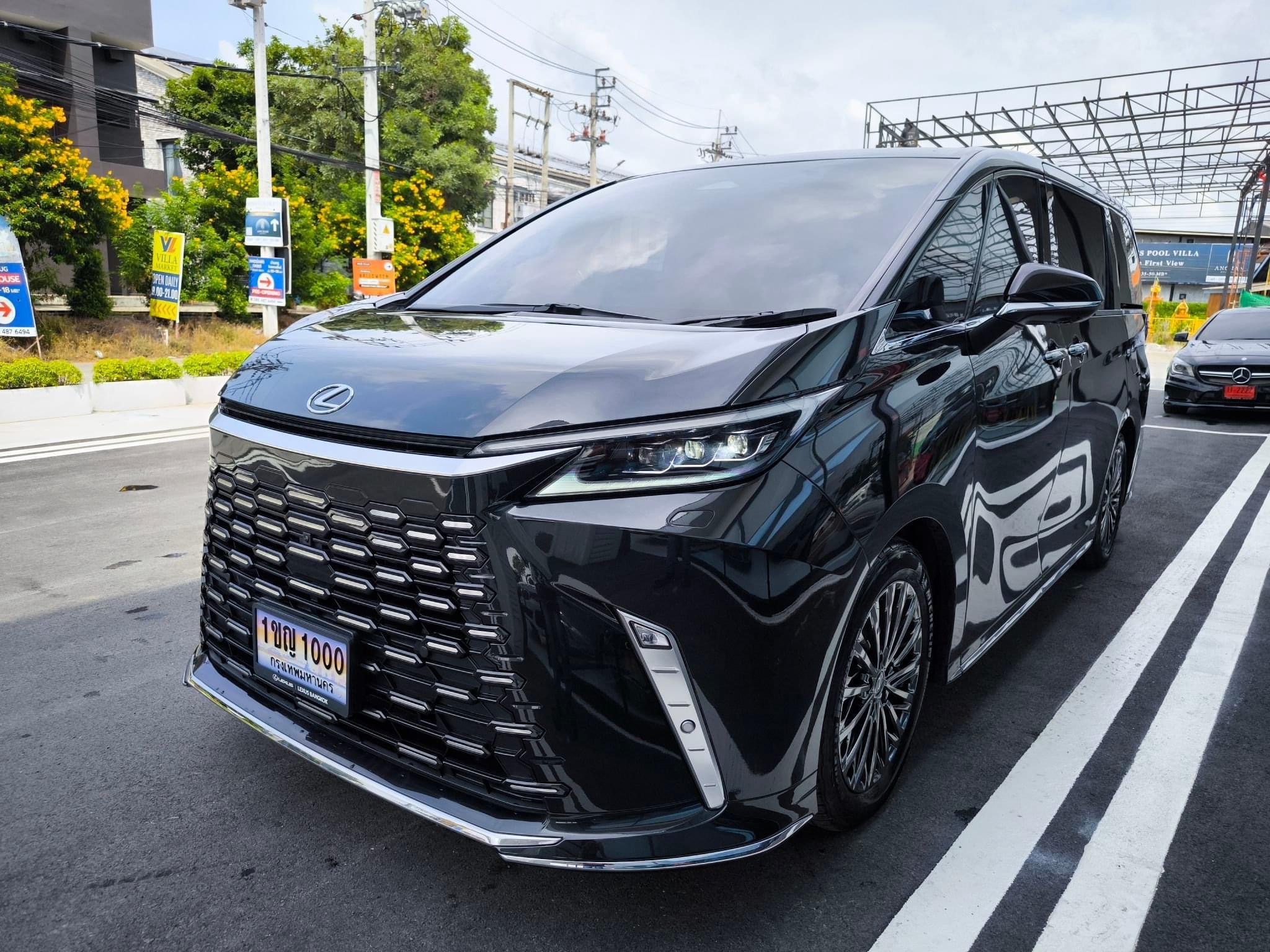 LEXUS LM350h 2.5 Executive 4WD 7 Seats Van ปี 2024