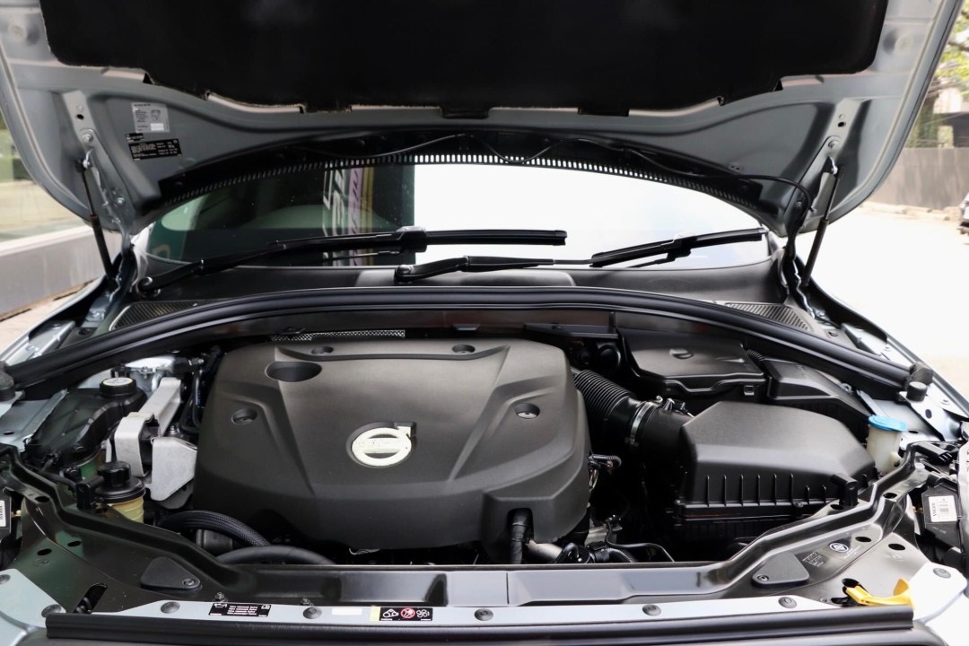 VOLVO XC60 2.0D4 NAVI Minor change ปี2014