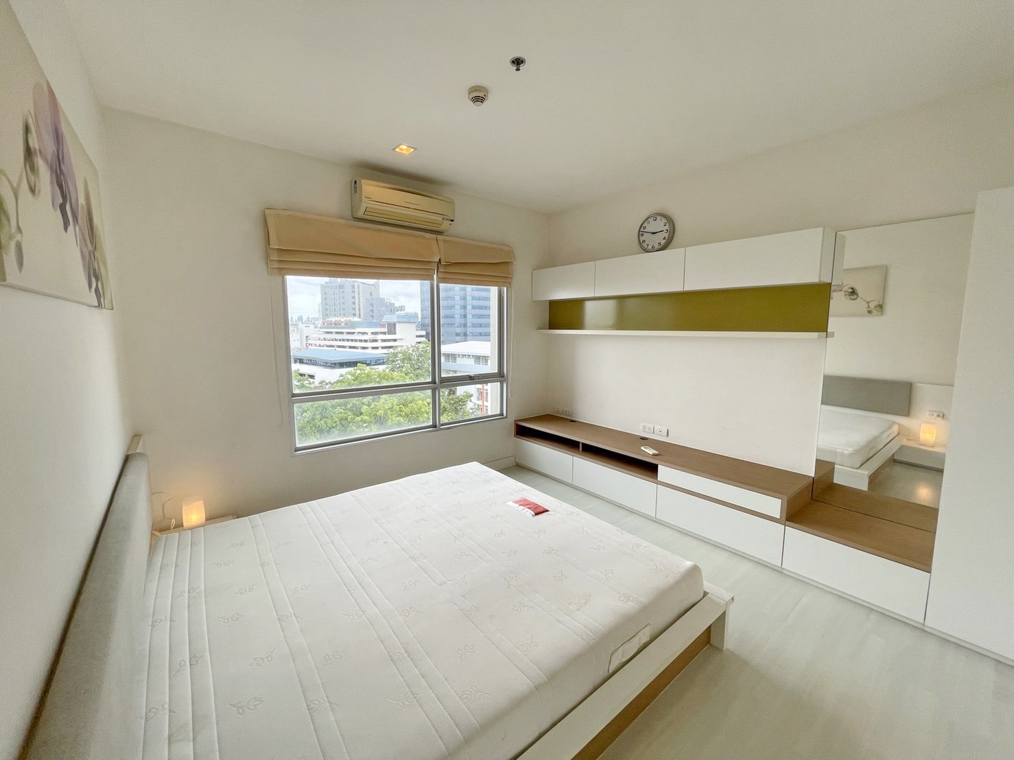 ให้เช่า The Room รัชดา-ลาดพร้าว 2 ห้องนอน ( ห้องมุม 62 ตรม.)