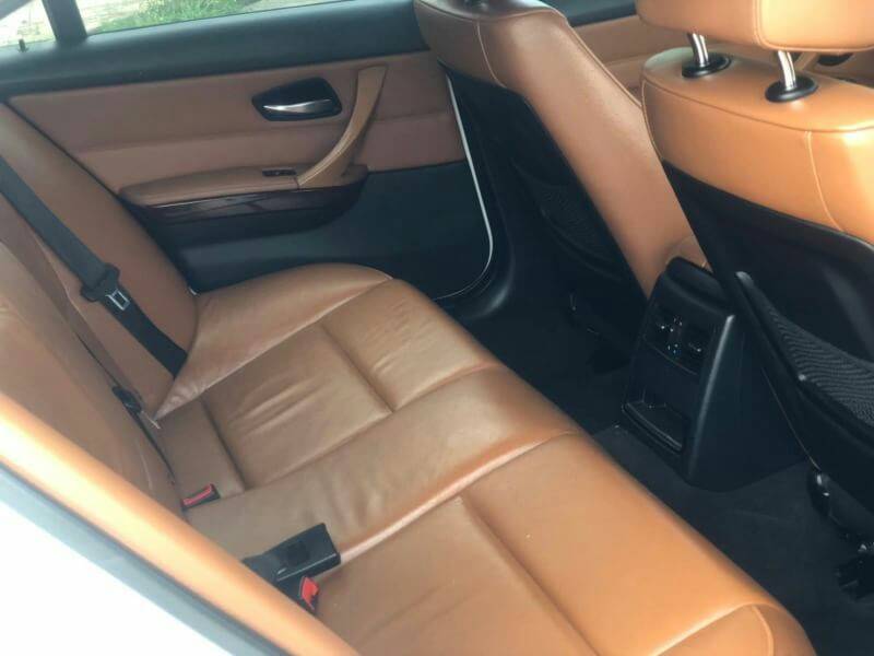 BMW 320d e90 SE V-shape LCI สีขาว ปี 2011