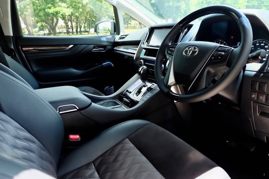 Toyota Vellfire 2.5 ZG Edition ปี 2015