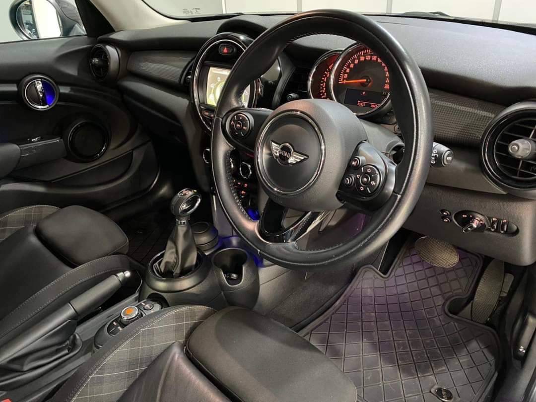 Mini Copper A 5 TURER RHD 1.5 turbocharged V3 F55 CBU ปี 2015