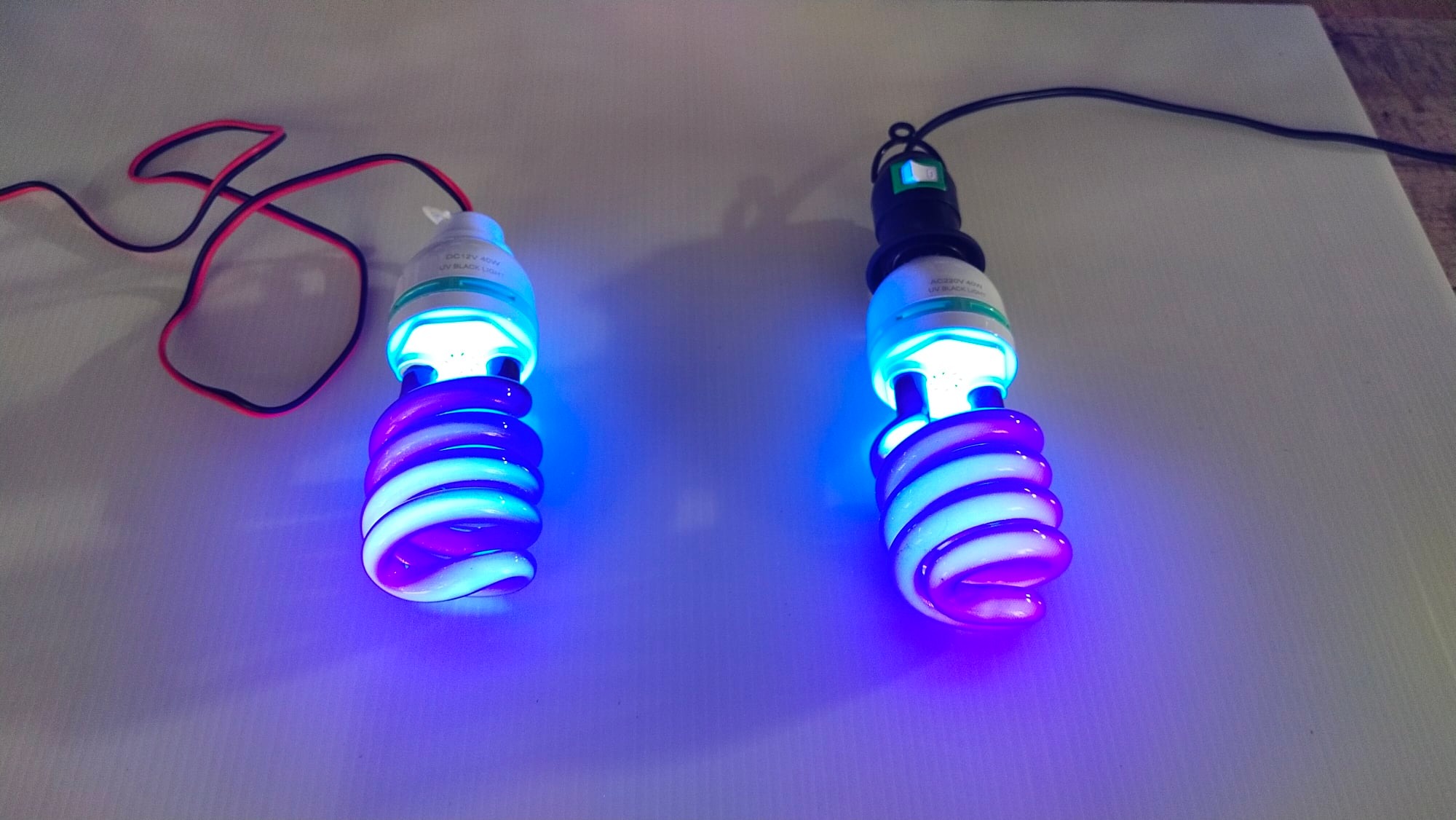 หลอดไฟแบล็คไลท์ มี 2 แบบ ให้เลือก