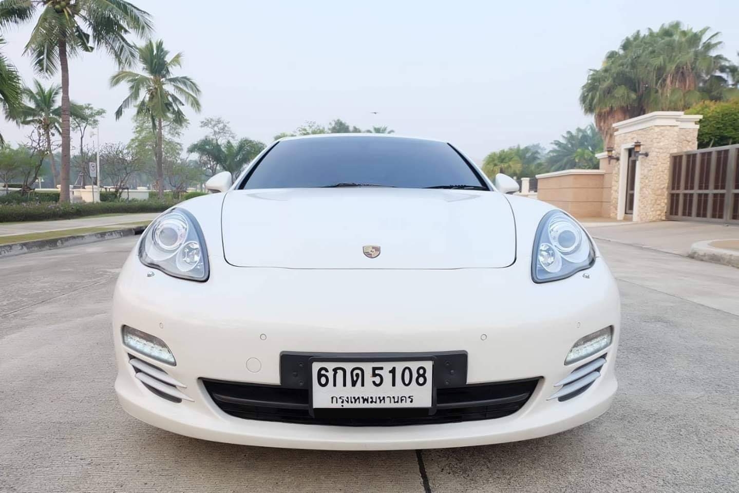 Porsche Panamera 4S V8