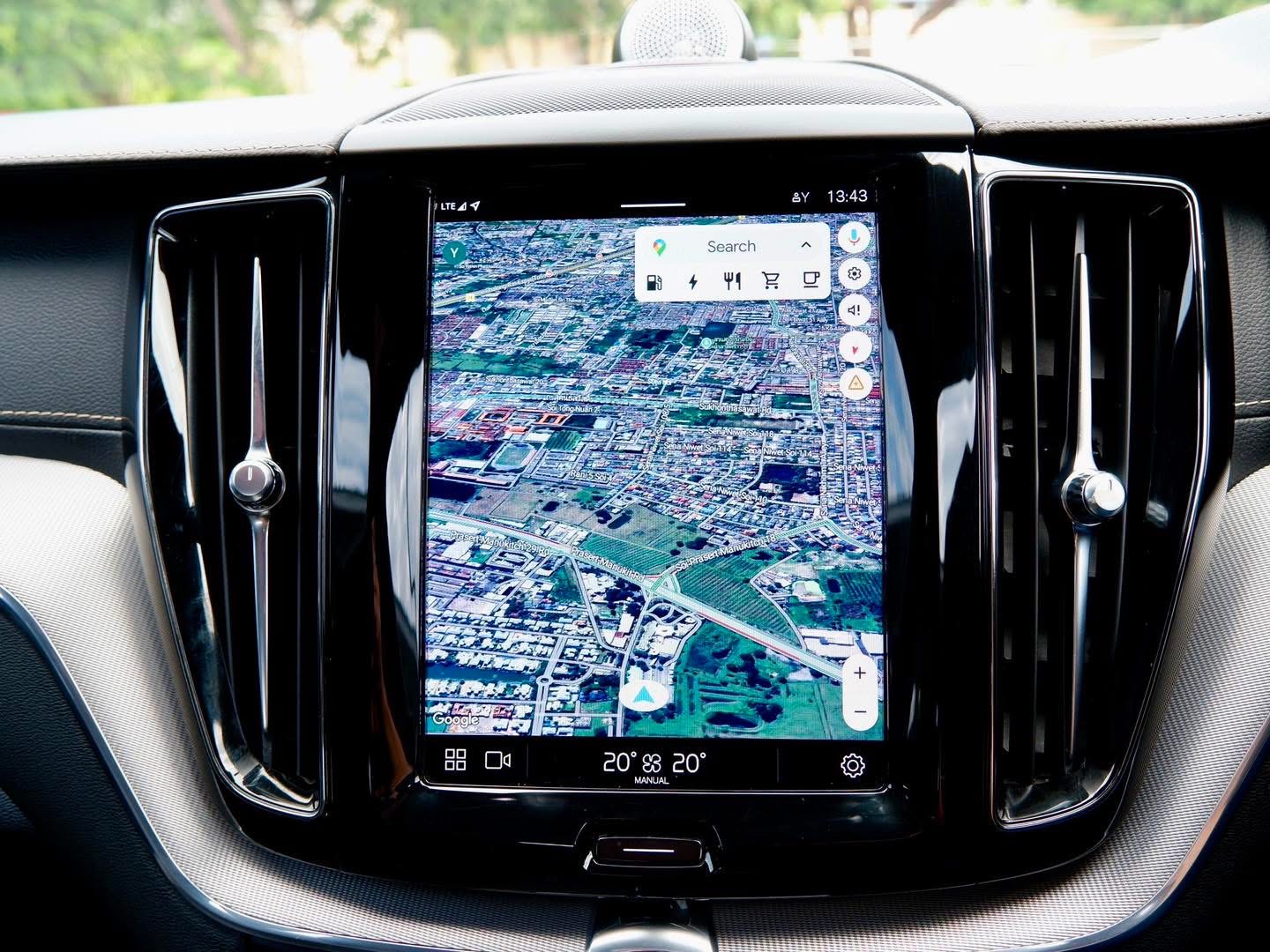 Volvo XC60 Recharge T8 AWD R-Design ปี 2022